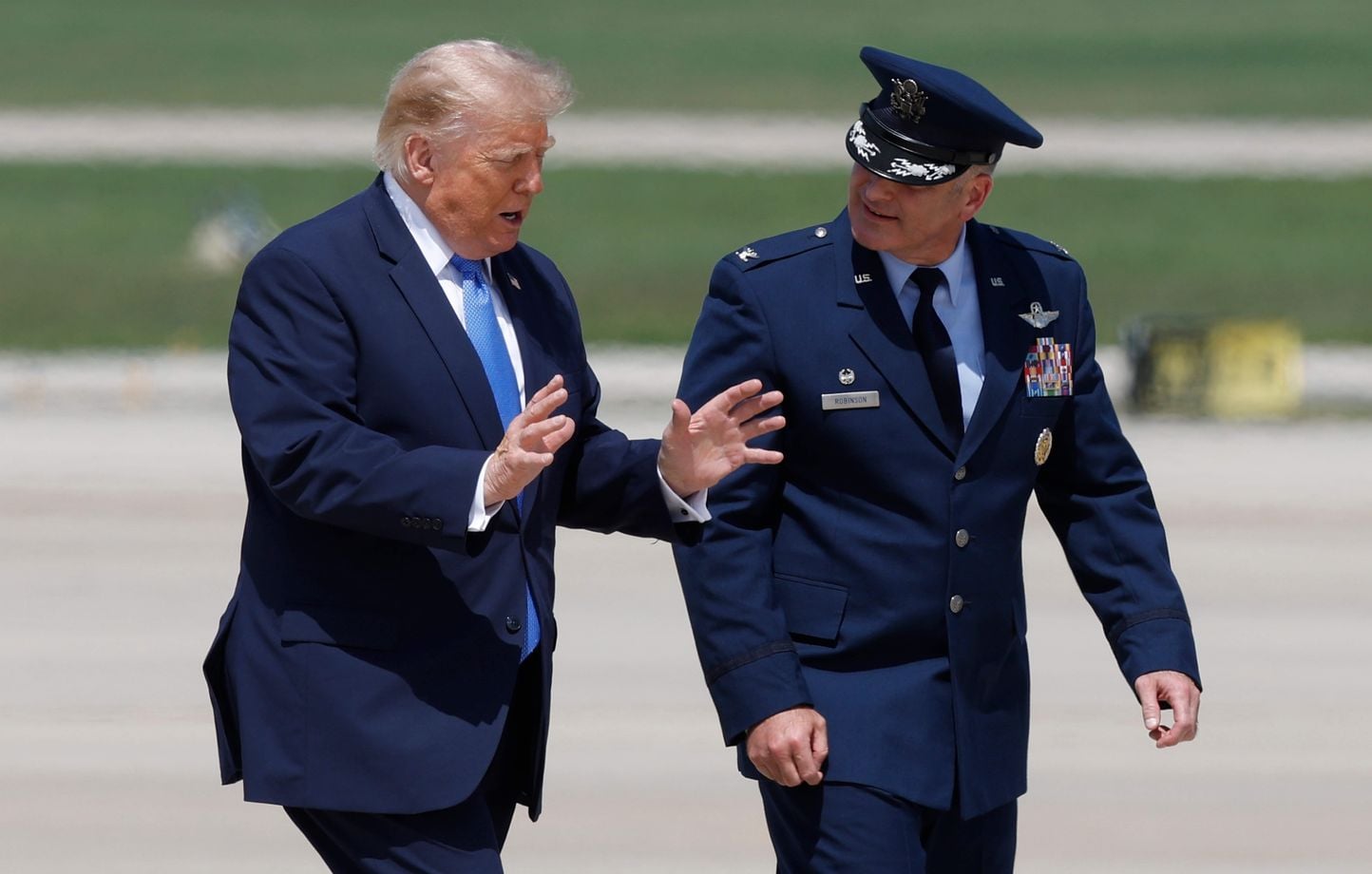 Guerre au Moyen-Orient : Trump insiste sur la réouverture d’Ormuz, menace l’Iran « très fort »