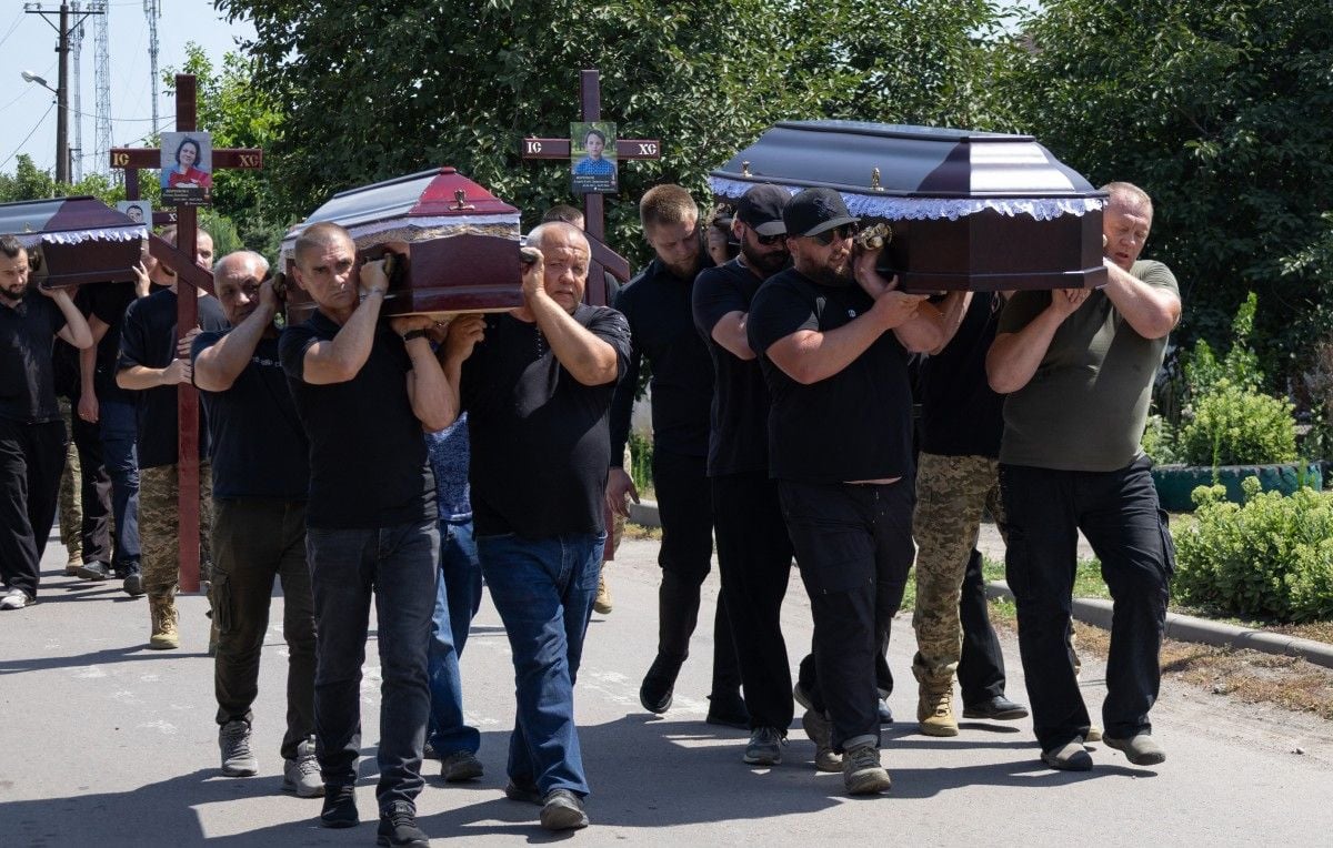 Guerre en Ukraine : 14 civils morts, l’armée russe n’avance plus