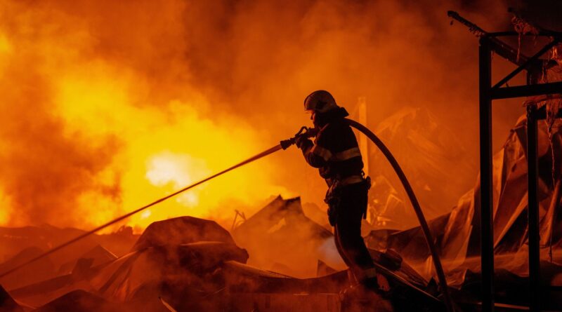 Guerre en Ukraine : Frappes russes nocturnes tuent au moins 15 à Kiev.