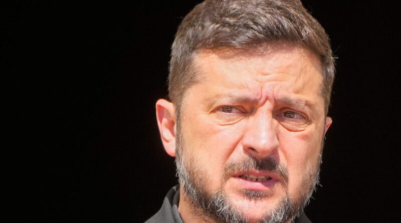 Guerre en Ukraine : L’ex-ministre de la Défense met la pression sur Zelensky