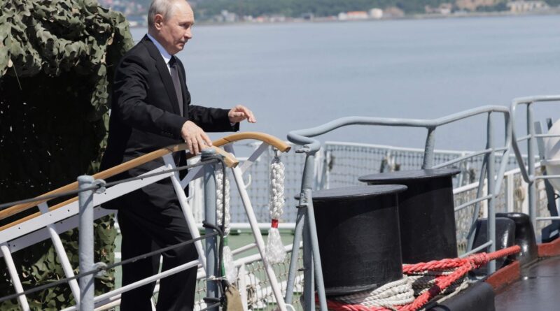 Guerre en Ukraine : Poutine menace les navires occidentaux, soldats ukrainiens manquent d’eau et de nourriture