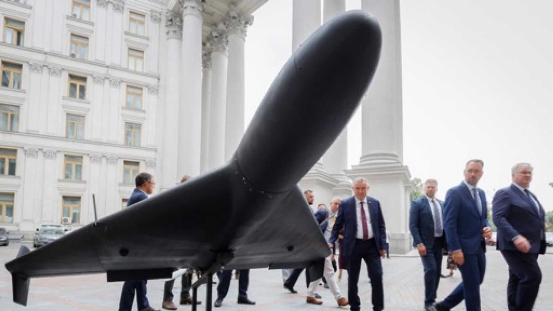 Guerre en Ukraine : Prévot à Kiev pour soutenir l'Ukraine.