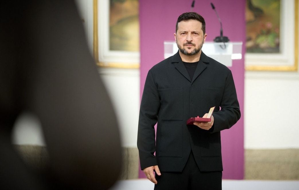 Guerre en Ukraine : Quatre morts dans une attaque russe, affaire de corruption pour une proche de Zelensky.