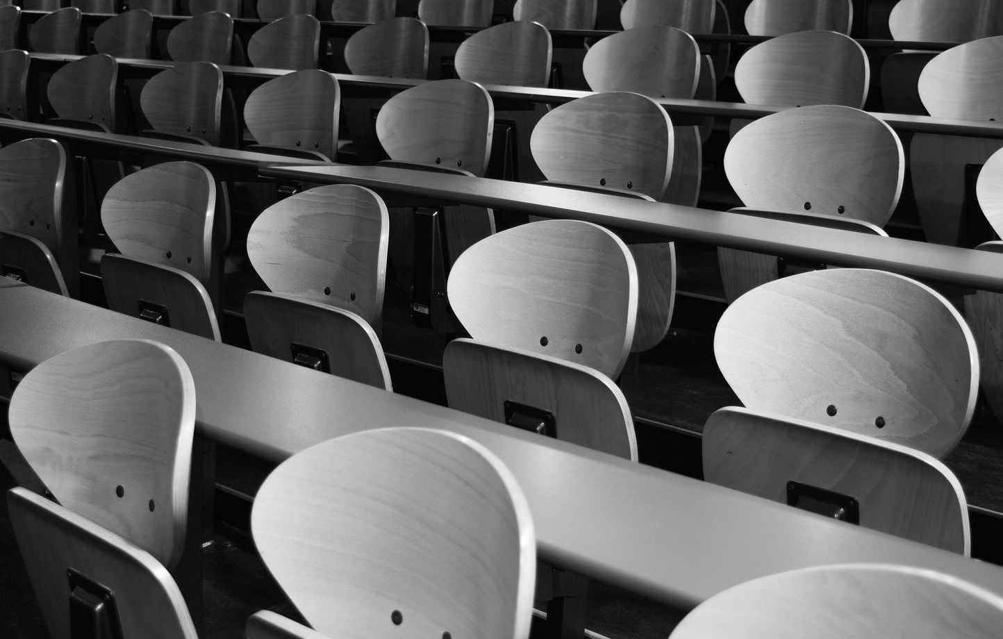 Guinness World Records : Un professeur d'université américain de 18 ans enseigne à ses pairs.