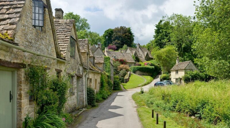 Harry et Meghan : Les Cotswolds, campagne anglaise prisée des célébrités, possible havre.