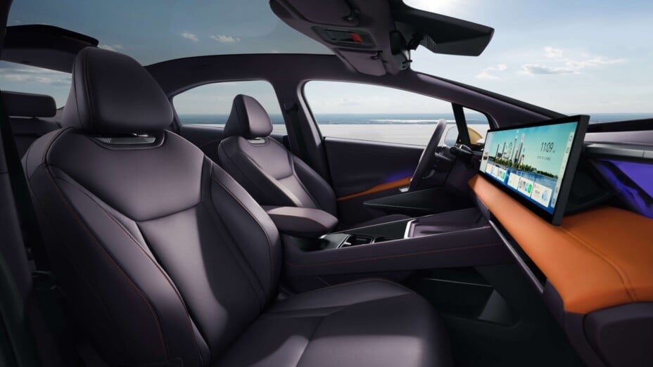 Hyundai riposte à BYD et Xiaomi en Chine avec un écran 4K de 27 pouces à 15 000 €