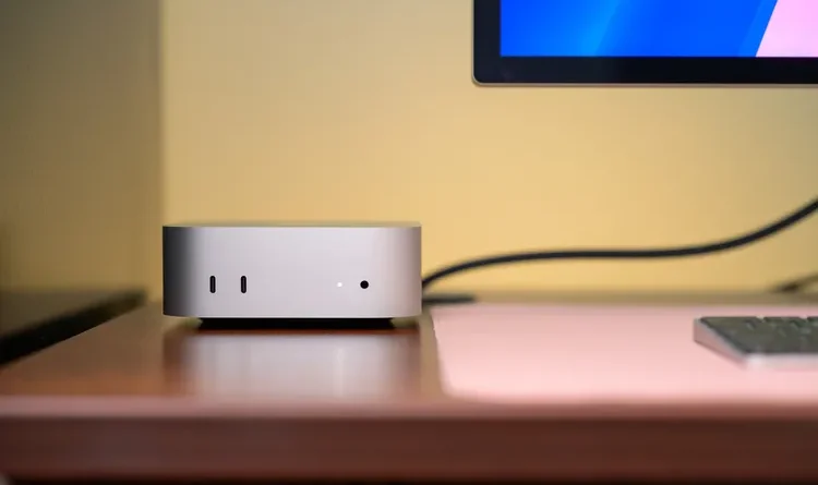 Il commande un Mac mini M4, reçoit un M6 sans demande.