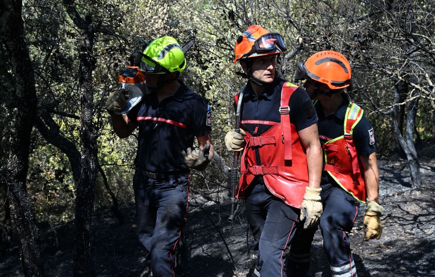 Incendies : En Gironde, le feu « n'évolue plus », combat « non terminé » dans le Var.
