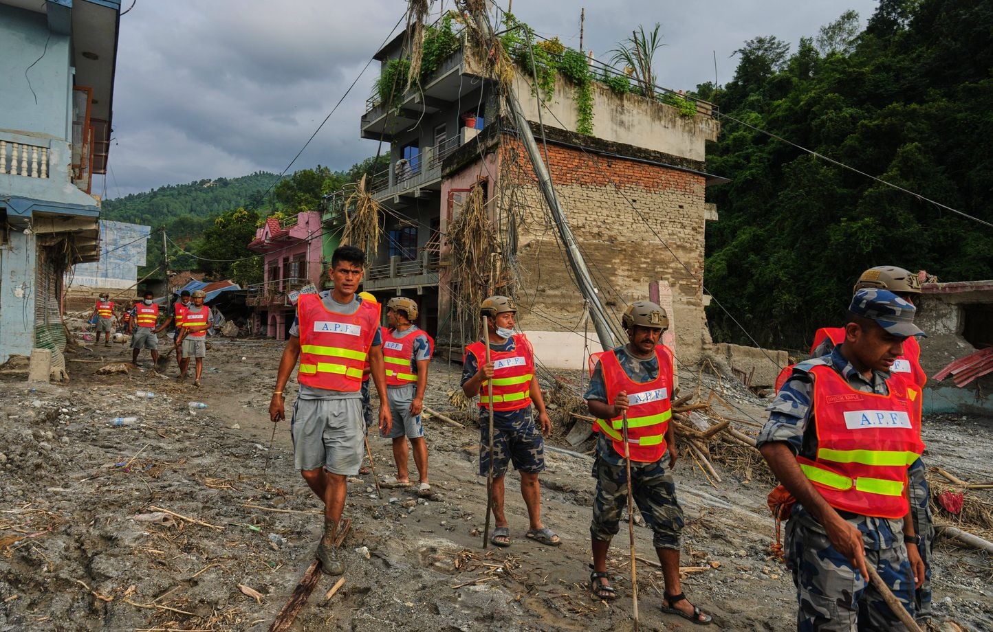 Inondations au Népal et au Tibet : Quatre Français portés disparus, confirme le ministère