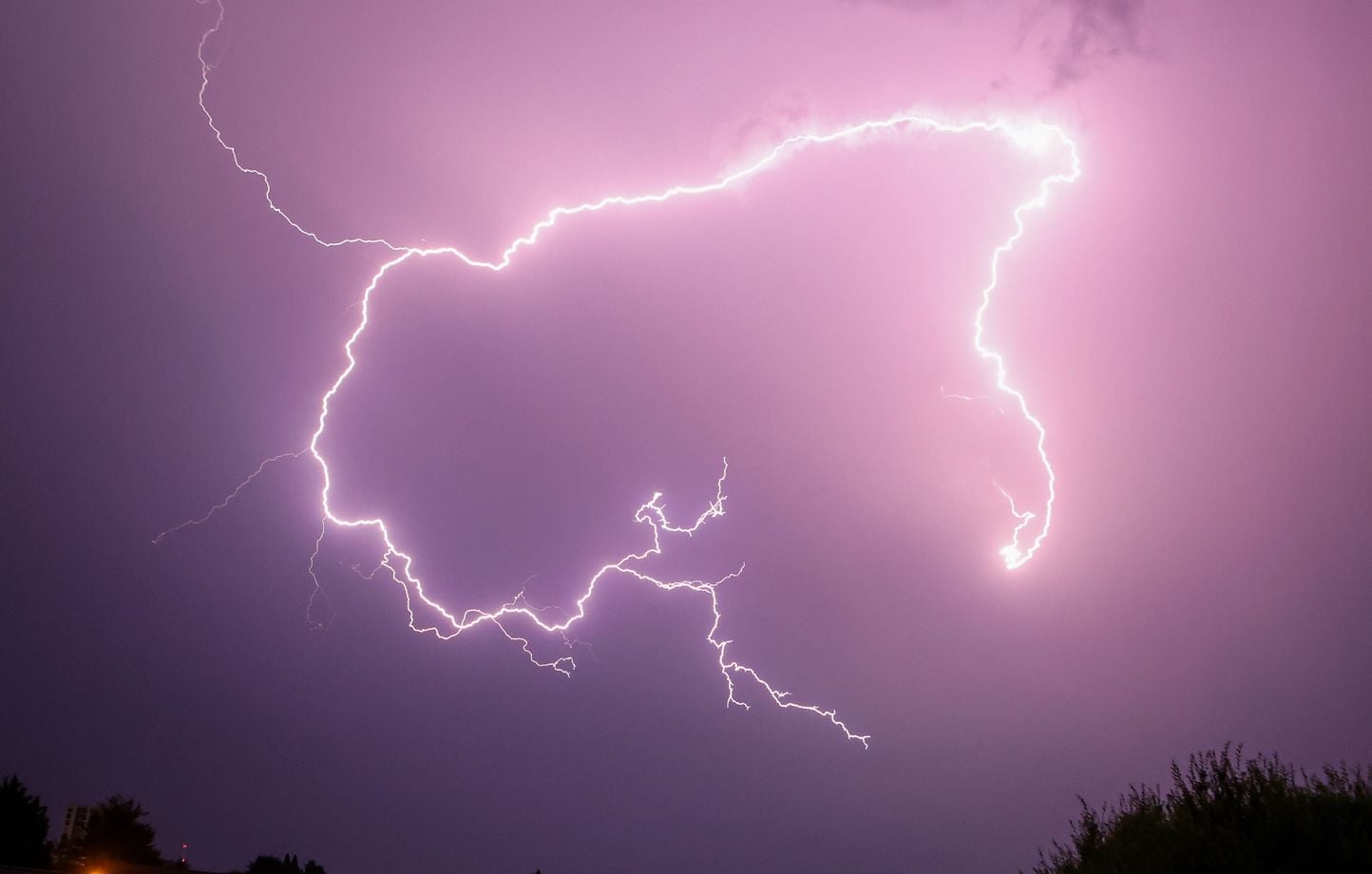 Intempéries dans le Sud-Est : camping évacué, coupure d’électricité et cumuls de pluie importants.