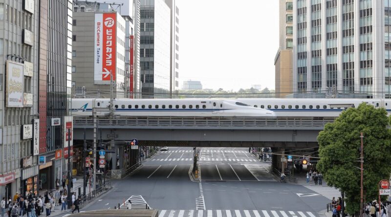 Japon : Quatre ouvriers percutés par un train meurent sur les voies
