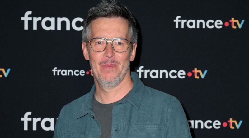 Jean-Luc Lemoine dénonce son éviction « brutale » de « Samedi d’en rire » sur Internet.