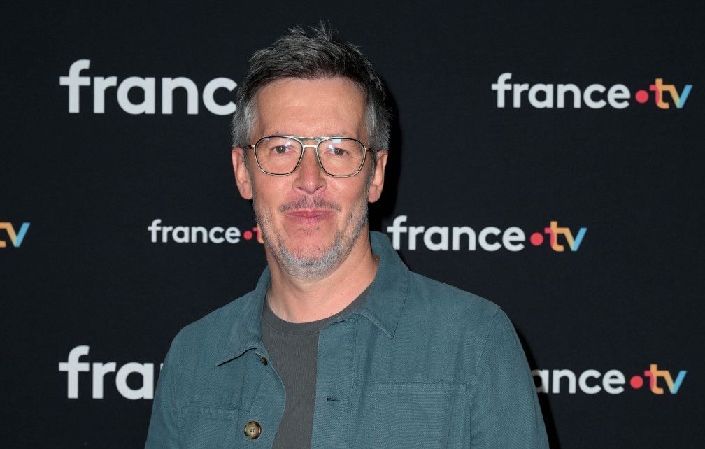 Jean-Luc Lemoine dénonce son éviction « brutale » de « Samedi d’en rire » sur Internet.