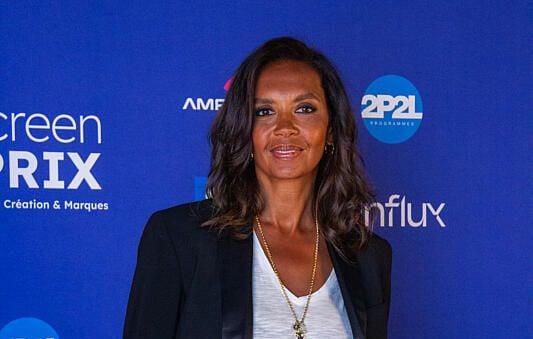 Karine Le Marchand se souvient de sa première collaboration avec Faustine Bollaert.