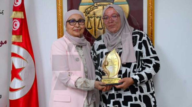 Khaoula Khmiri remporte le prix de la meilleure recherche scientifique féminine 2026