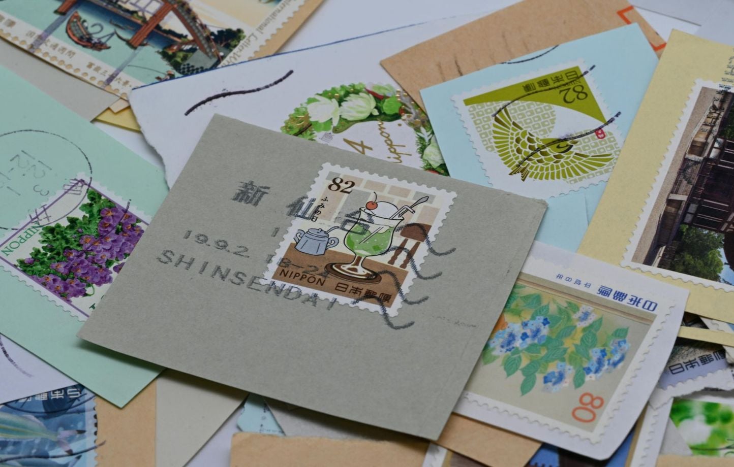 La Gen Z relance la tendance de l’envoi de courrier papier.