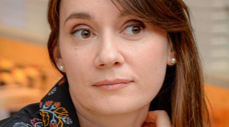La justice valide l'expulsion de la chroniqueuse pro-russe Xenia Fedorova.