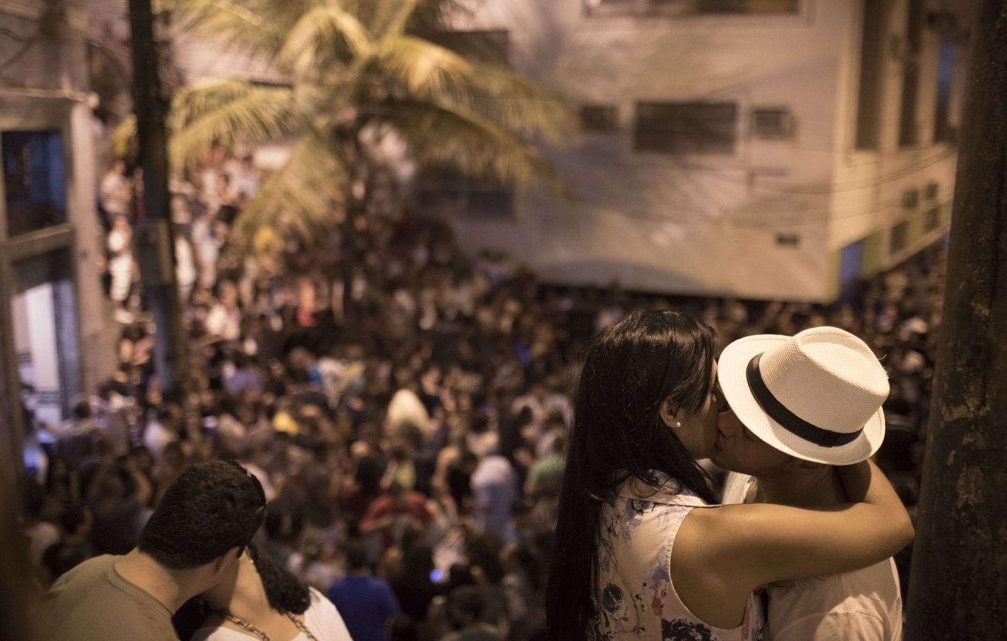 La règle des trois secondes en dating au Brésil fait débat sur les réseaux sociaux.