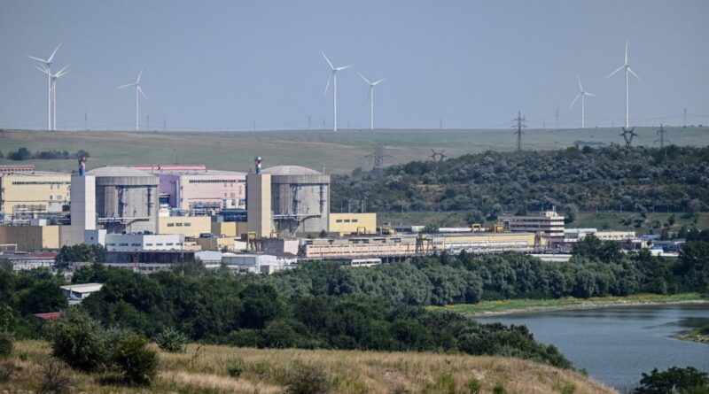 La Roumanie doit arrêter sa seule centrale nucléaire faute d'eau.