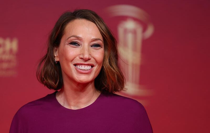 Laura Smet envoie un message touchant avant d'incarner sa grand-mère dans le biopic sur Johnny Hallyday.