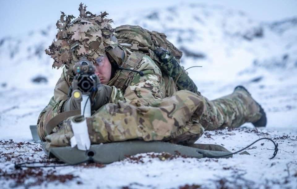 Le Danemark renforce son service militaire face à la menace russe.