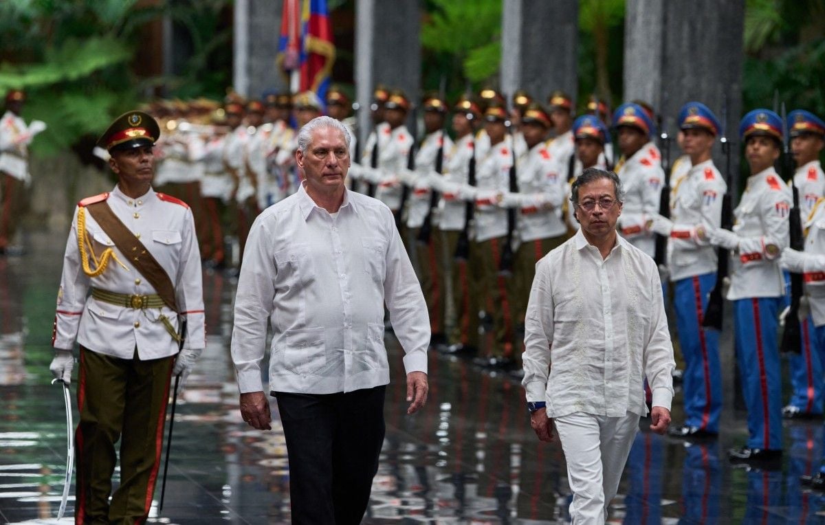 Le président colombien appelle à la solidarité mondiale pour Cuba menacée d'invasion américaine.