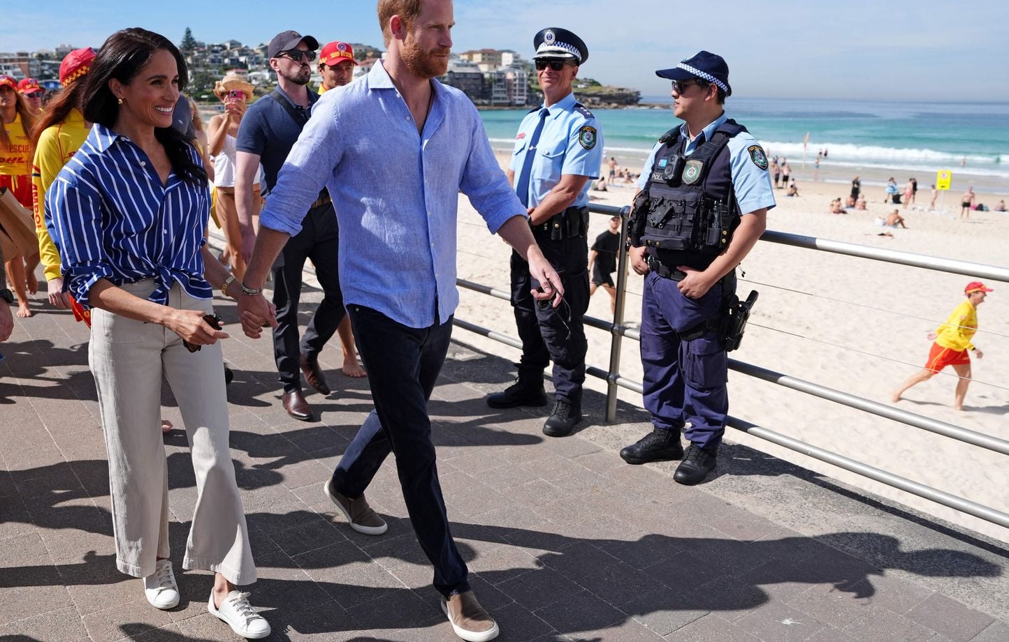 L’info du midi en 2 minutes : Trump s’incruste, Harry et Meghan rentrent, alertes orages