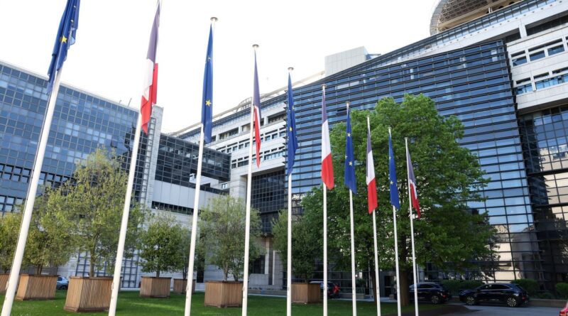 L’Inspection générale des finances met en garde contre des « risques majeurs » en cas de loi spéciale en France.