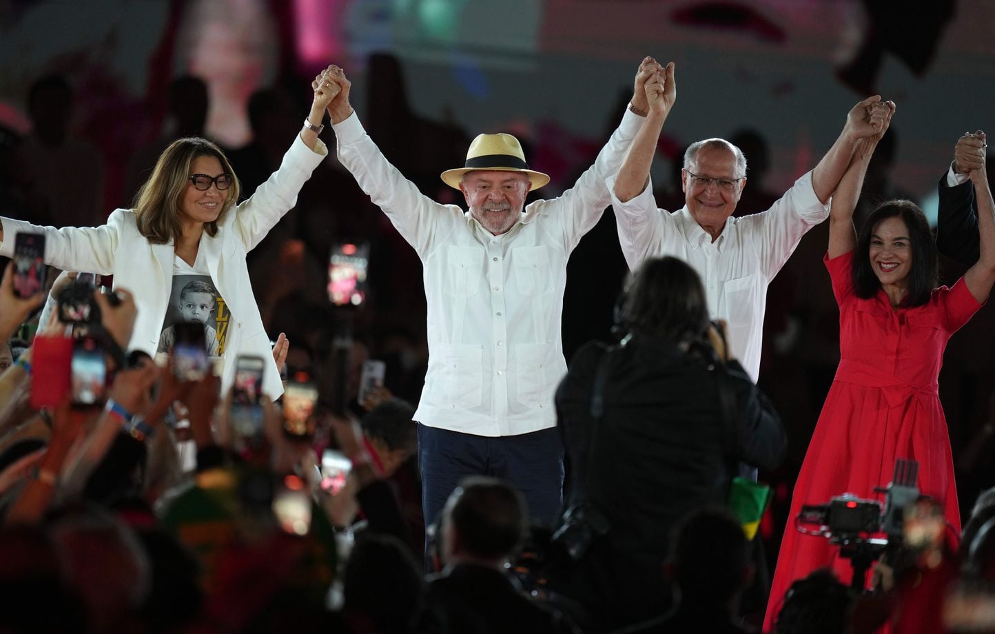Lula, en pleine forme, se lance pour un quatrième et dernier mandat au Brésil.