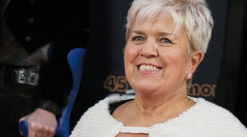 Mimie Mathy : Douleurs et pertes de sensations, qu'est-ce que le « syndrome de la queue-de-cheval » ?