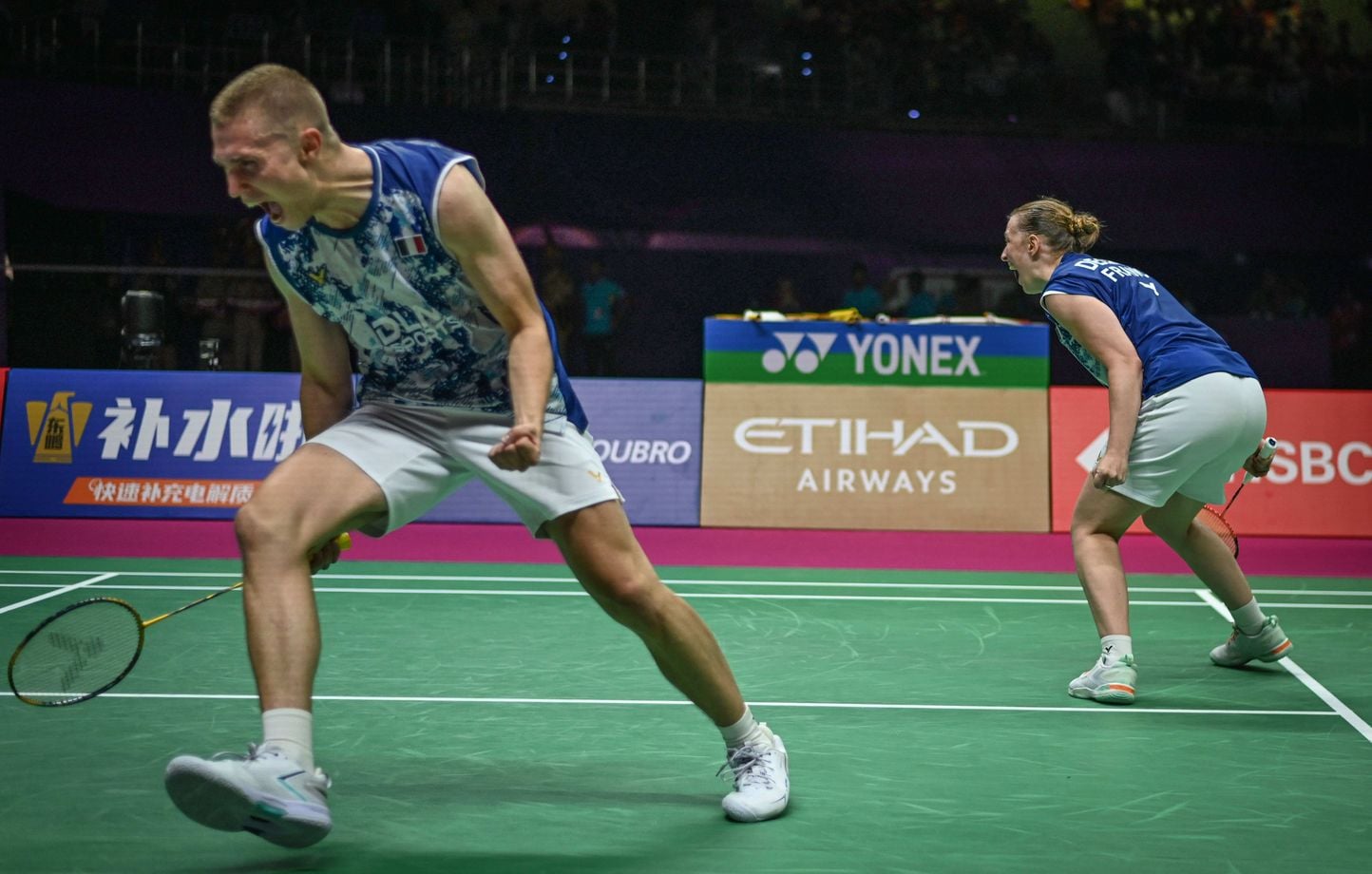 Mondiaux de badminton : « On vit un moment historique » après deux médailles d’or pour le bad français