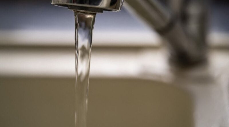 Nantes : L’eau du robinet reste tiède à certains endroits.
