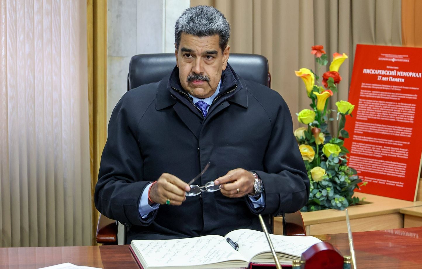 Nicolas Maduro, président vénézuélien déchu, « salue tout chemin de dialogue » depuis sa prison.