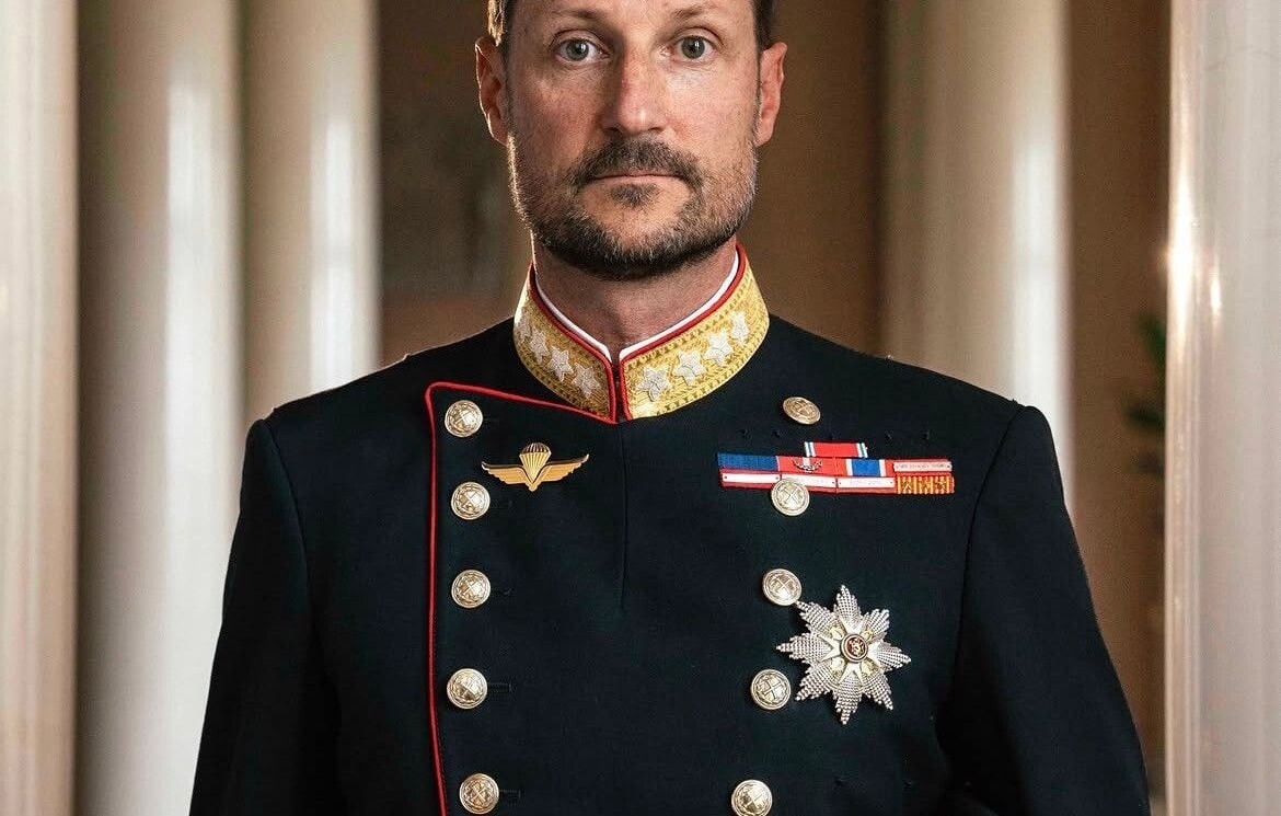 Norvège : Le roi Haakon VIII prononce son premier discours, « C’est maintenant mon tour »