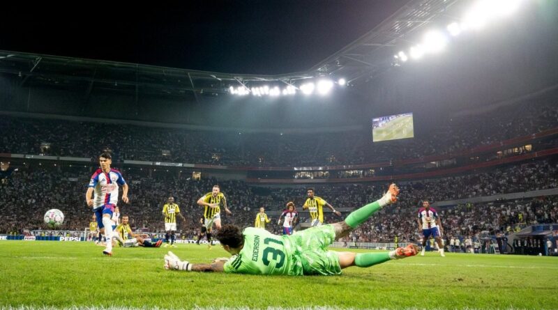 OL - Fenerbahçe : Pourquoi la VAR a-t-elle refusé le but de Boudache ?