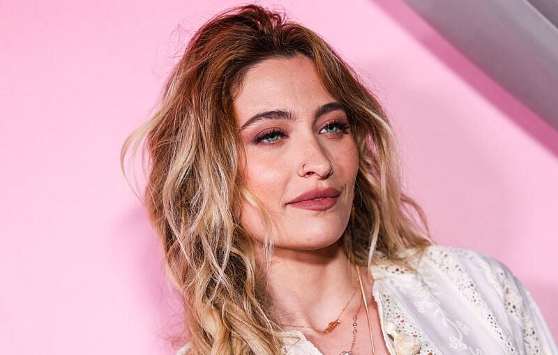 Paris Jackson explique les raisons de sa rupture avec Justin Long en 2022.