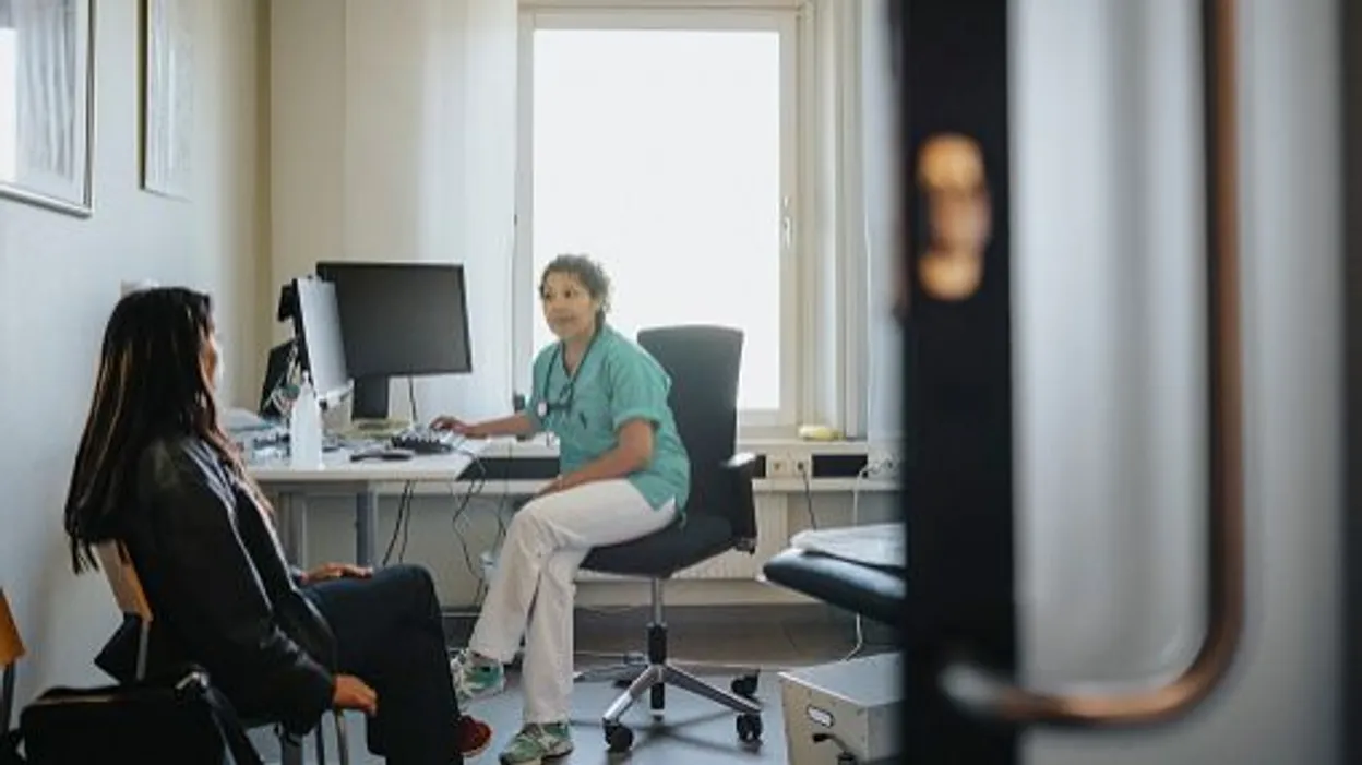 Pénurie de médecins : stratégies pour attirer plus de généralistes.