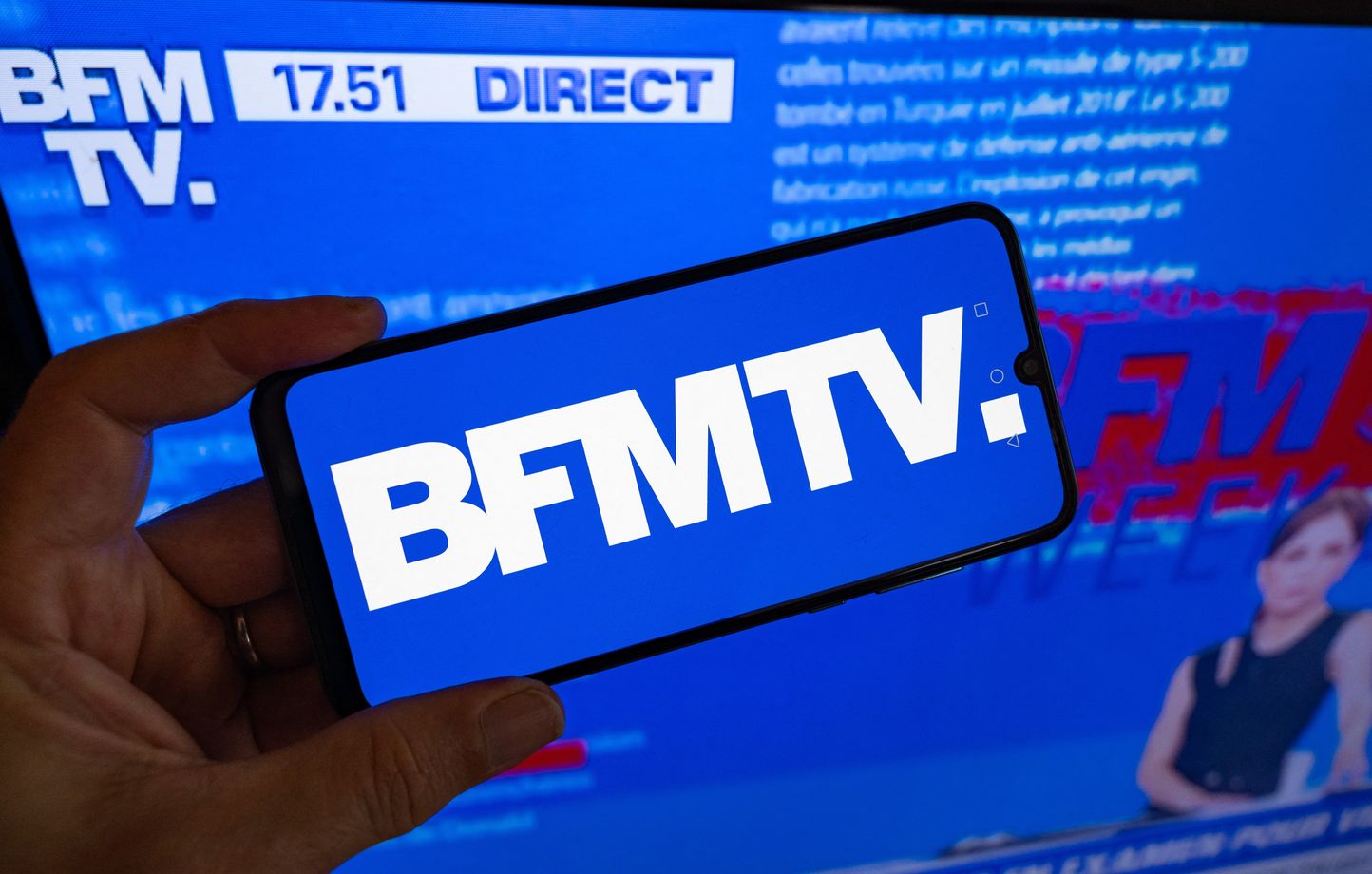 Présidentielle 2027 : BFMTV diffuse le débat sans autorisation, son coupé en direct