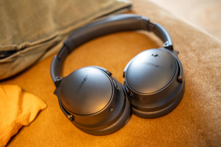Quel matériel choisir pour le télétravail : PC portable, souris, écran, webcam, bureau et fauteuil ?