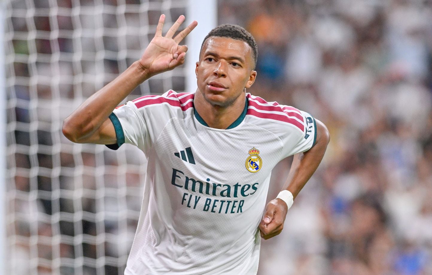 Real Madrid : Mbappé offre un triplé à Mourinho au Bernabéu en Liga