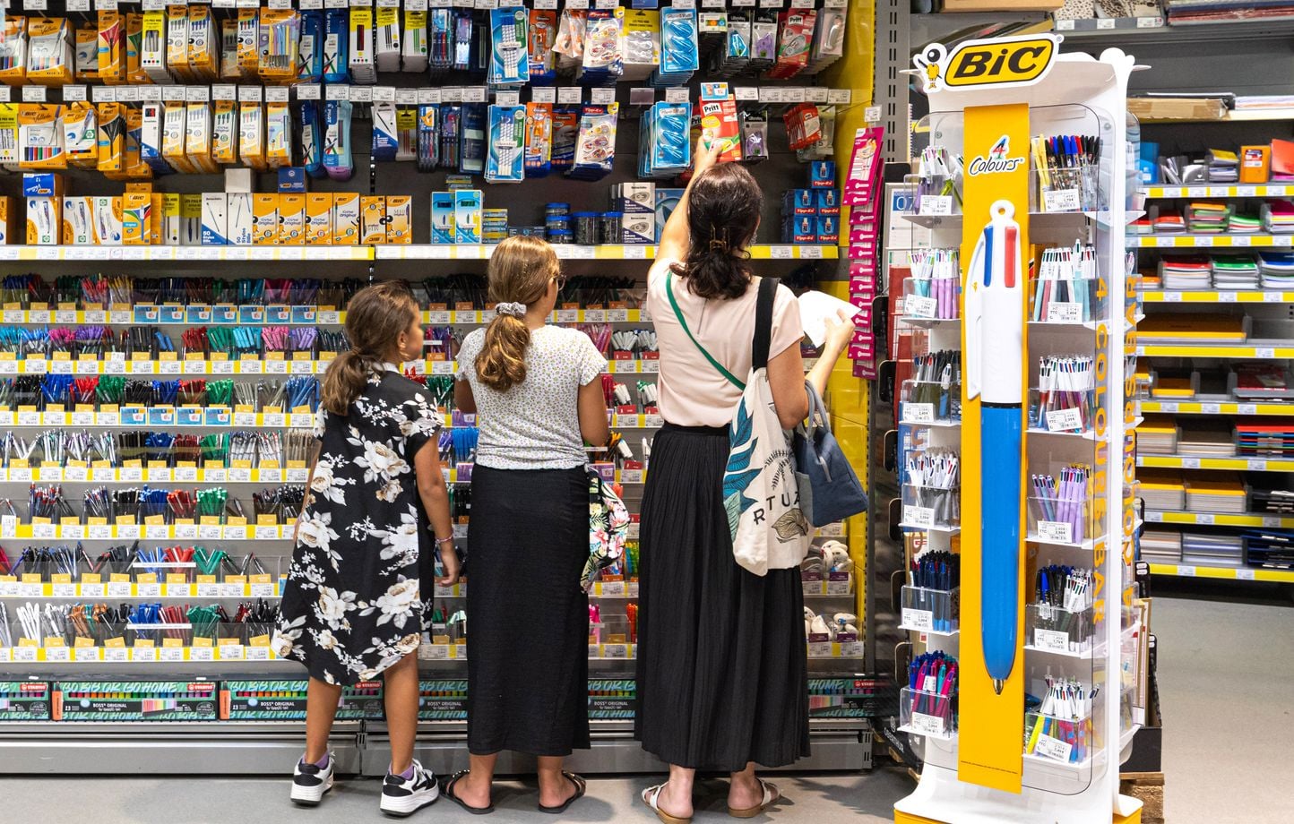 Rentrée 2026 : Le prix des fournitures scolaires baisse temporairement