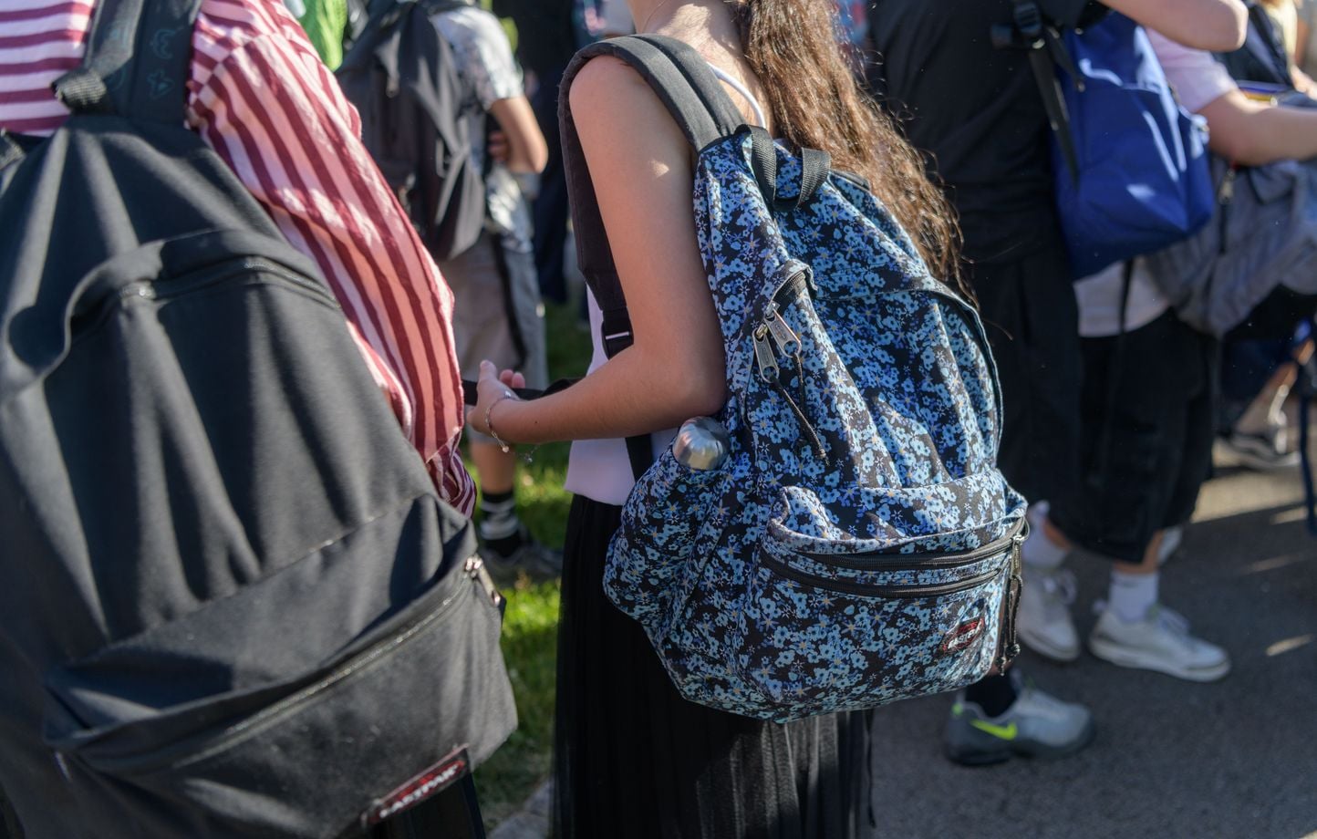 Rentrée 2026 : « Les établissements ne sont pas prêts » face à l'interdiction des téléphones