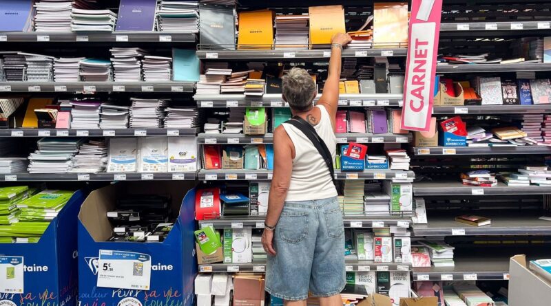 Rentrée scolaire : Ventes de fournitures en baisse de 5 % sur un an, prix légèrement en baisse