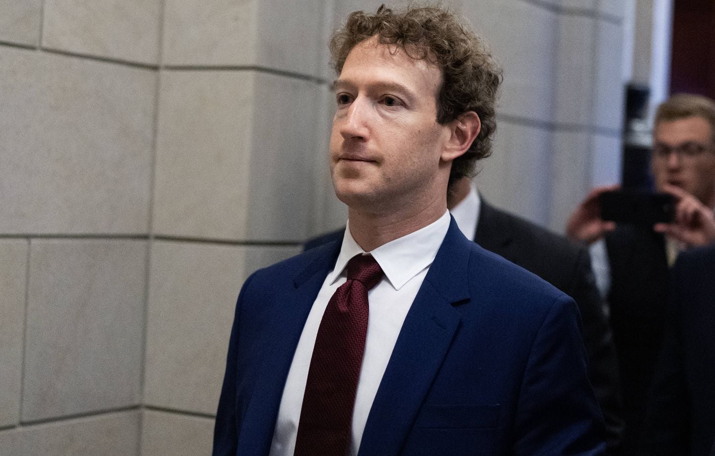 Réseaux sociaux : Ados accros, amende astronomique… Quels risques pour Meta en justice ?