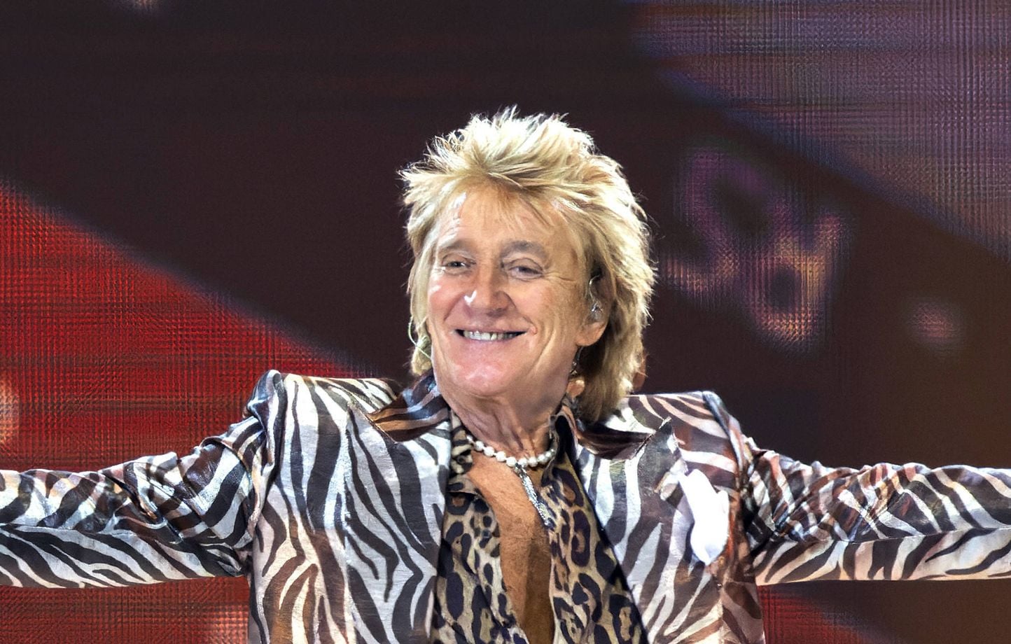 Rod Stewart annule la fin de sa tournée après une opération du cœur.