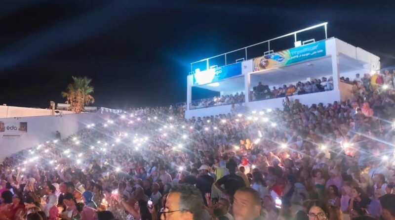 Saber Rebai envoûte Nabeul : communion exceptionnelle avec un public conquis