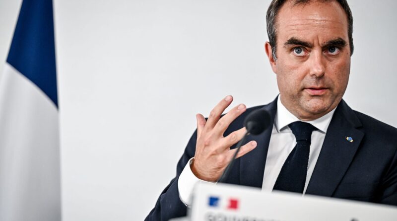 Sébastien Lecornu à Mayotte un an et demi après le cyclone Chido