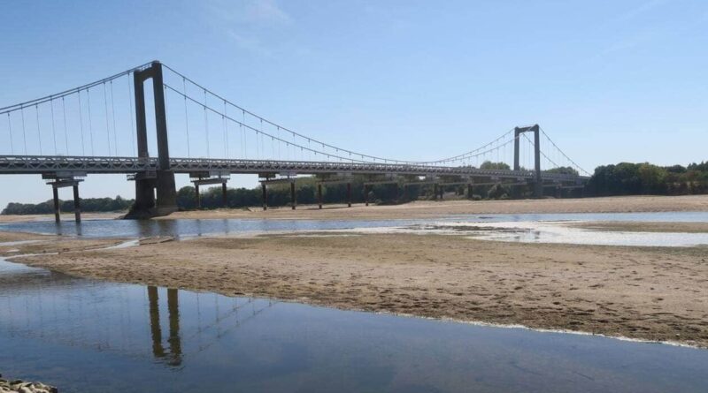 Sécheresse en France : La Loire atteint un seuil critique.
