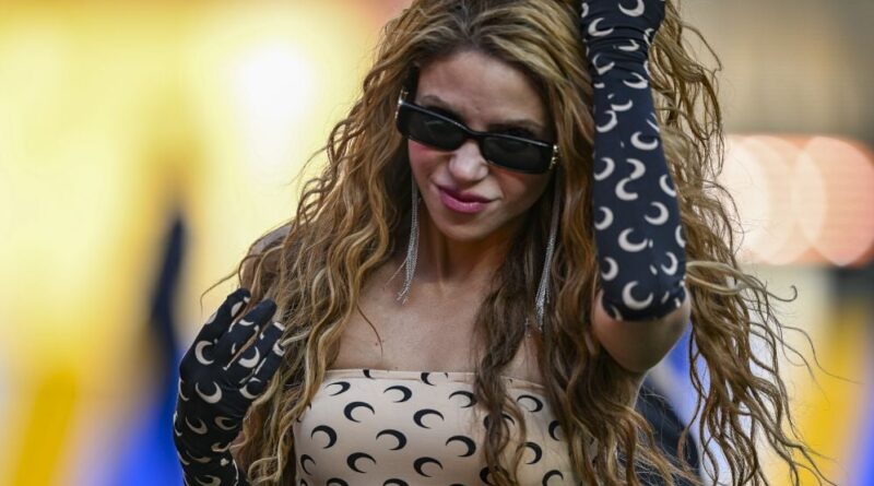 Shakira s'engage à donner 1,25 million de dollars aux écoles colombiennes après le tremblement de terre.
