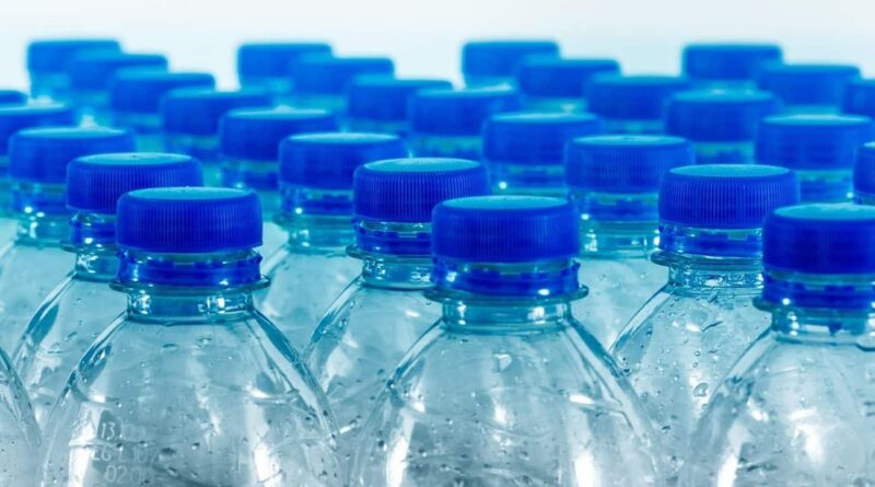 Sousse : 23.600 litres d’eau minérale saisis chez un grossiste, lutte contre la spéculation